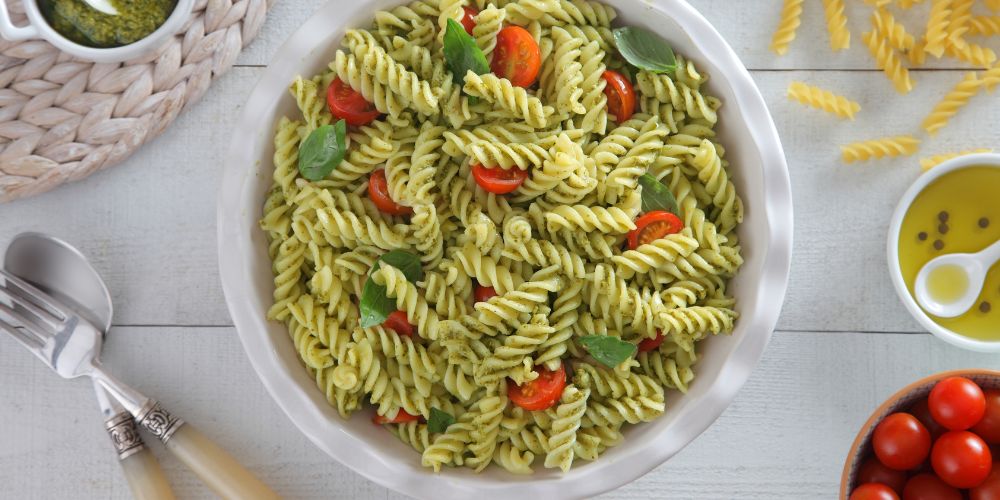 Kalte Pasta mit sizilianischem Basilikumpesto - Convivia DE